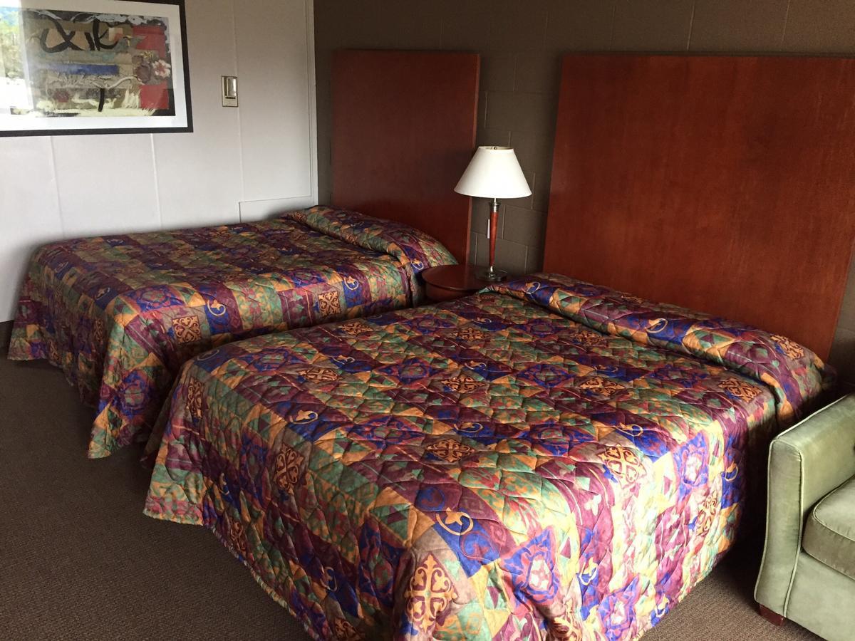 Whitemud Inn Edmonton South Екстер'єр фото