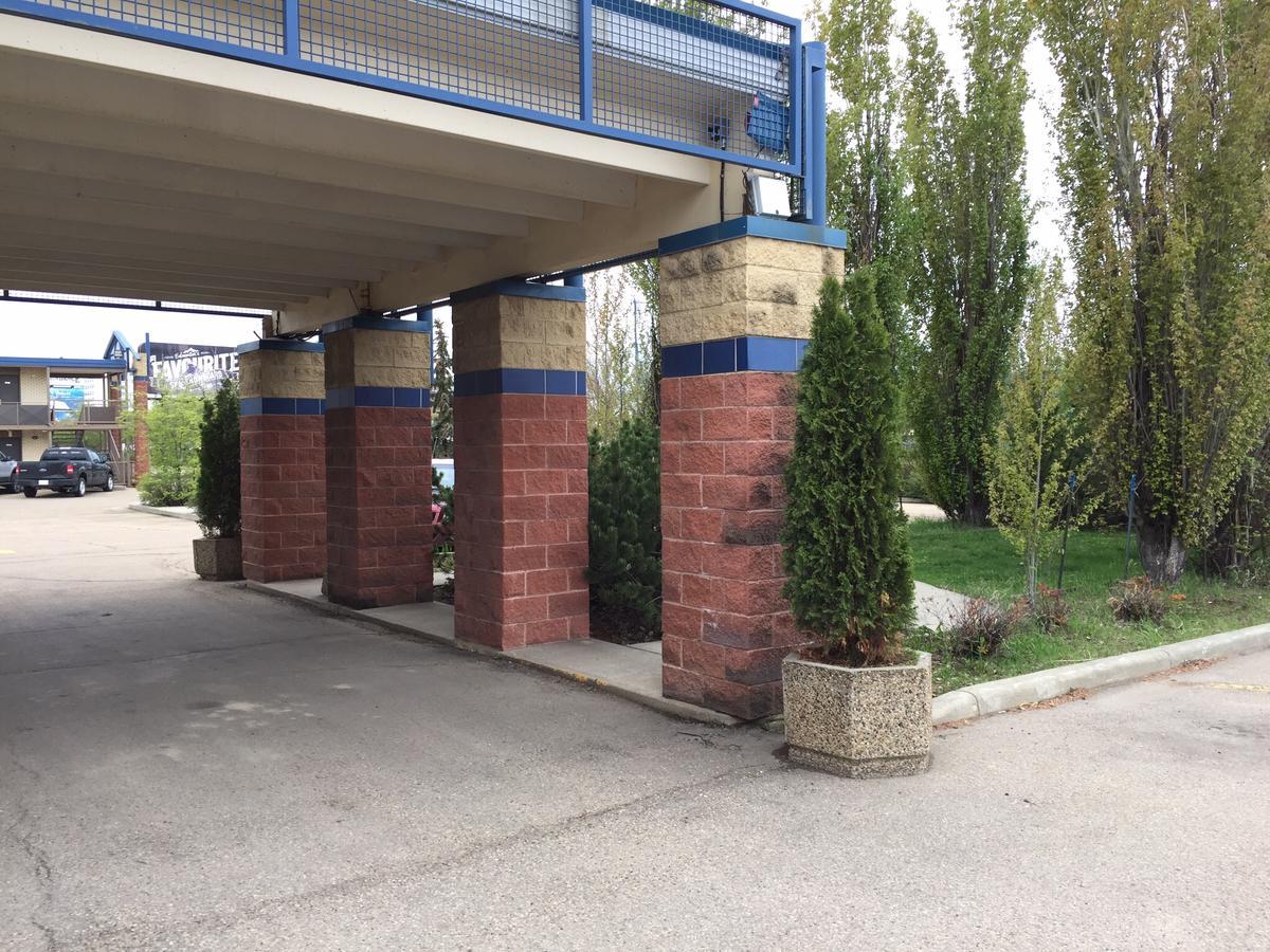 Whitemud Inn Edmonton South Екстер'єр фото